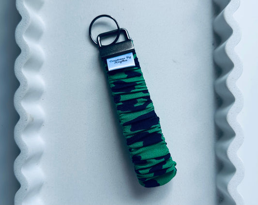 Green Pattern Wristlet
